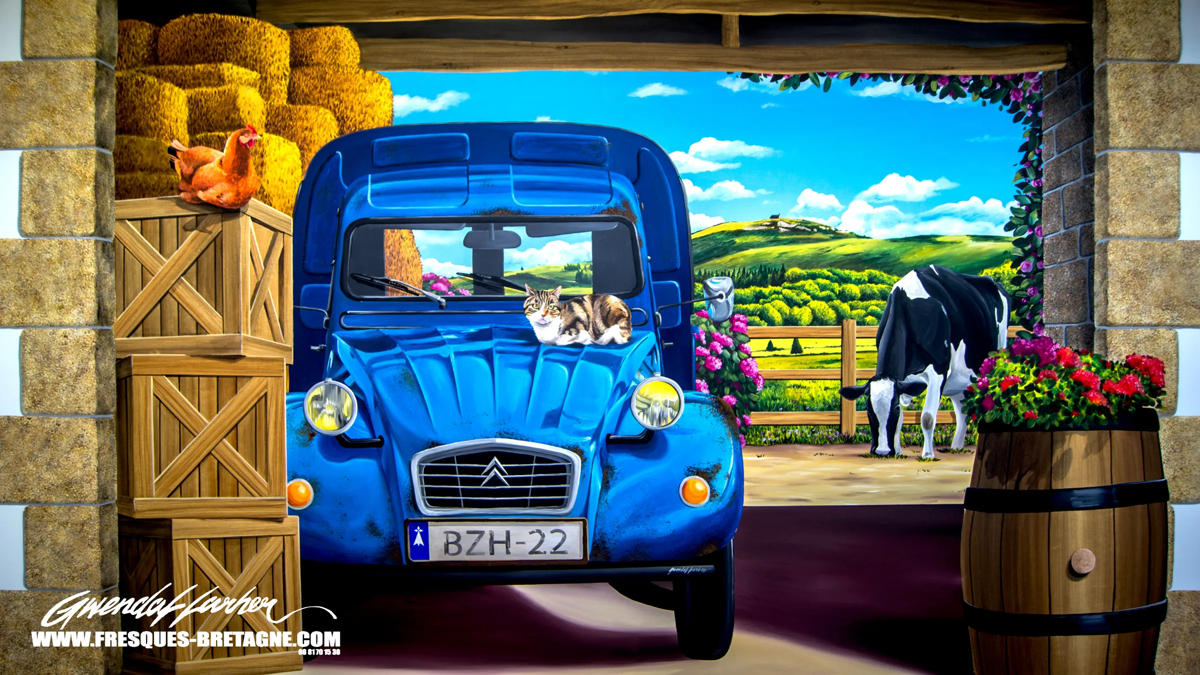 Trompe-l'œil d'une ouverture fictive sur une grange, 2CV bleue, chat, poule et vache, fresque murale d'un mur de piscine intérieure à Guingamp